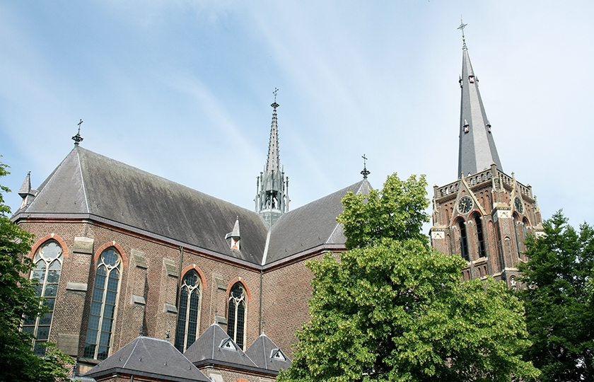 Sint-Odulphuskerk in Best